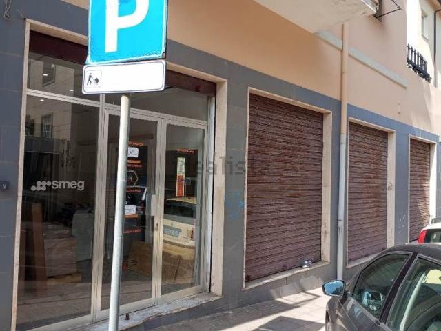 Locale in vendita di 228 m² in Via Dalmazia, 5