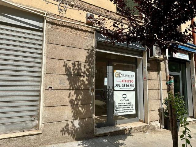 Locale in vendita di 22 m² in Corso Luigi Fera, 71