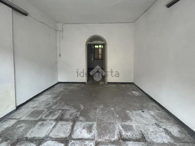 Locale in vendita di 22 m² in Via Roma, 34