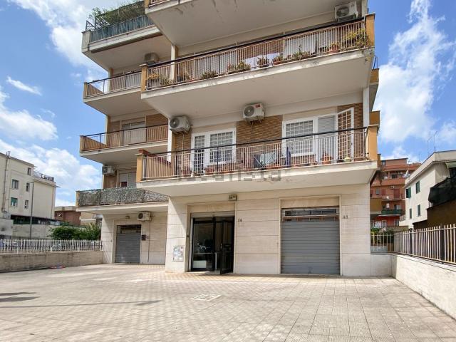 Locale in vendita di 22 m² in Via S. Igino Papa