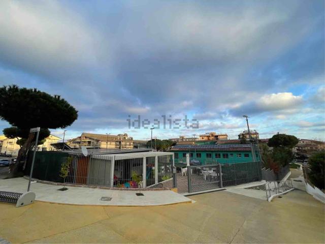 Locale in vendita di 2300 m² in Via Alessandro Volta