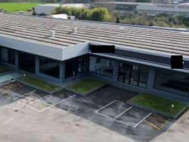 Locale in vendita di 2300 m² in Viale Treviso