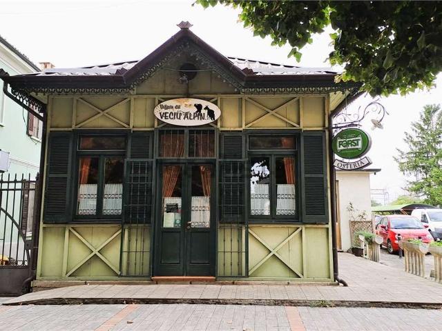 Locale in vendita di 230 m²