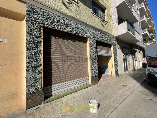 Locale in vendita di 230 m²