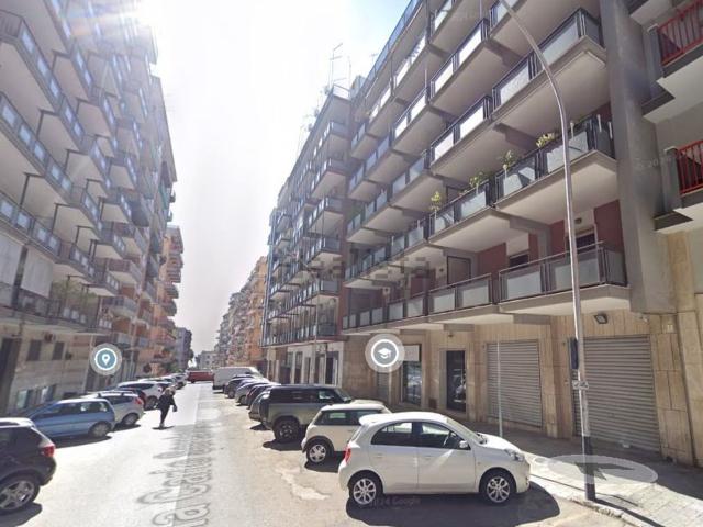 Locale in vendita di 230 m² in Via Carlo Sorcinelli