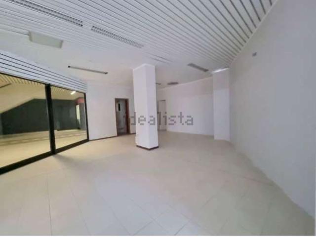 Locale in vendita di 230 m² in Via Goffredo Mameli