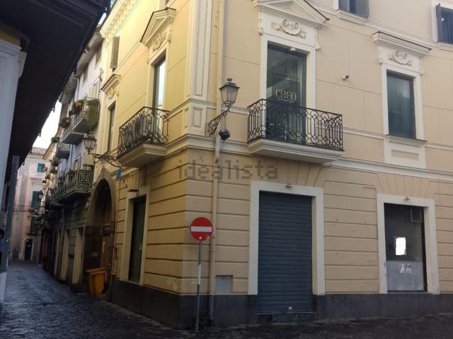 Locale in vendita di 230 m² in Via Seggio, 148