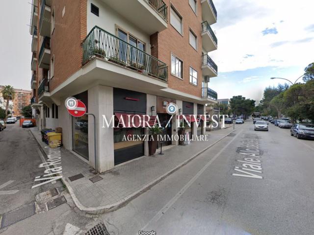 Locale in vendita di 230 m² in Viale Alcide De Gasperi, 123