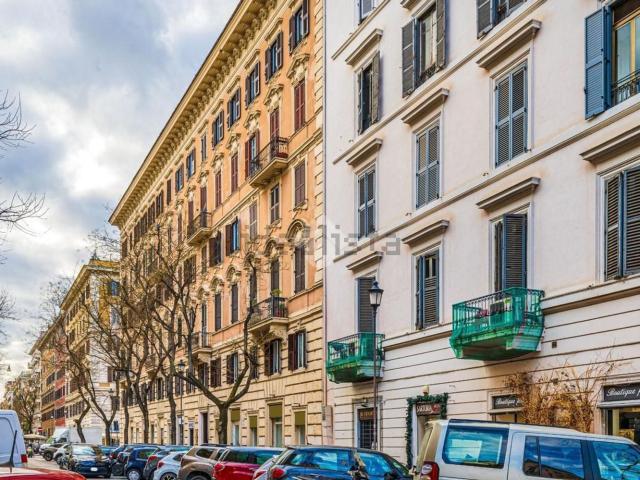 Locale in vendita di 232 m² in Via Germanico, 186