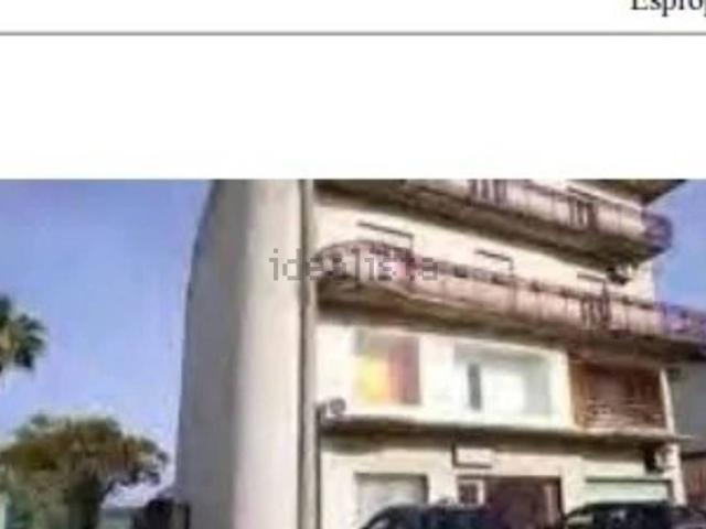 Locale in vendita di 233 m² in Via Fiumarella, 57