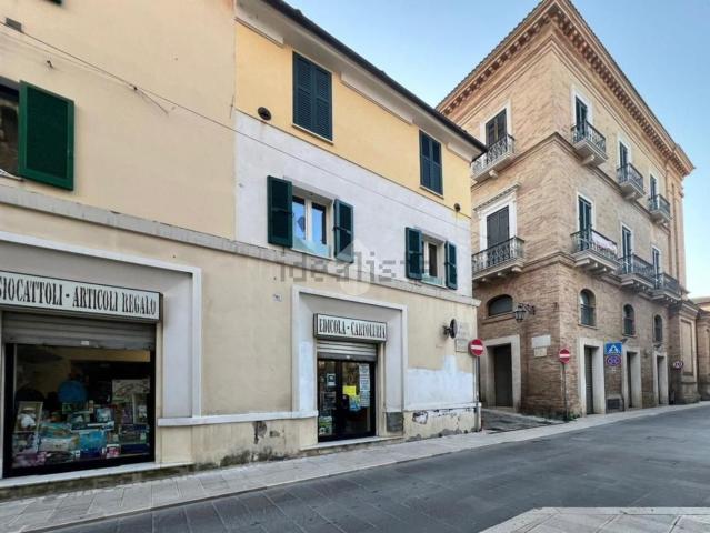 Locale in vendita di 234 m²