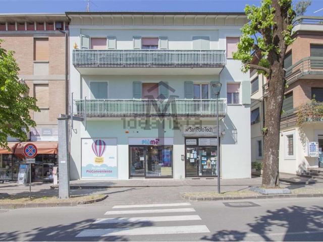 Locale in vendita di 234 m² in Via Antonio Gramsci, 3