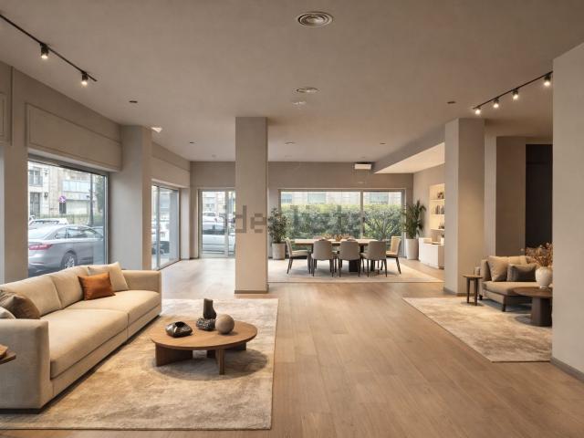 Locale in vendita di 235 m² in Via San Vito, 10