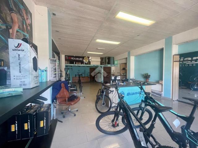 Locale in vendita di 235 m² in Corso Torino