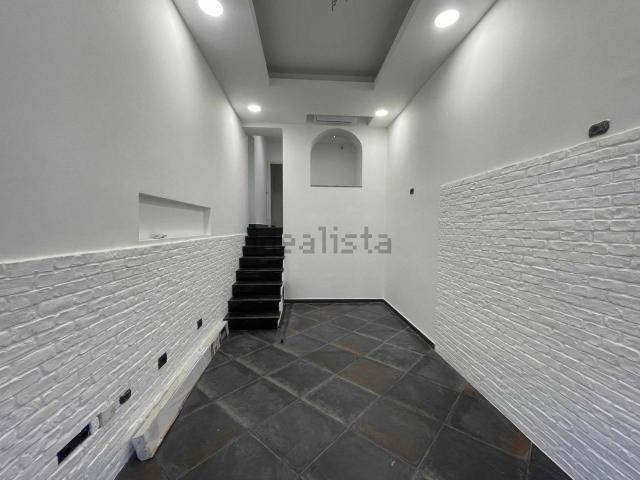 Locale in vendita di 27 m² in Piazza Giovanni Martinez, 30