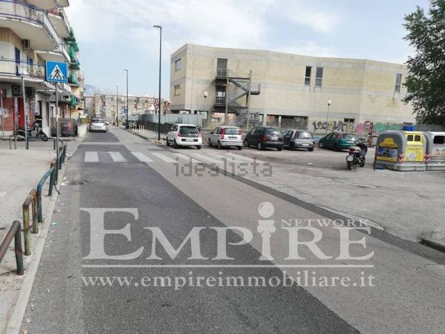 Locale in vendita di 27 m²