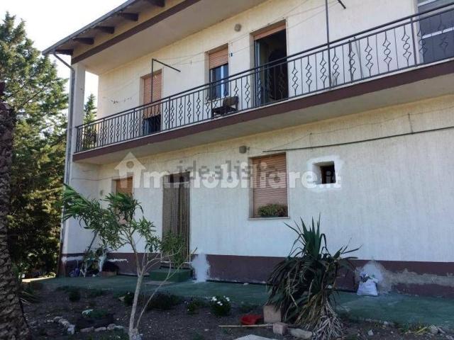 Locale in vendita di 240 m²