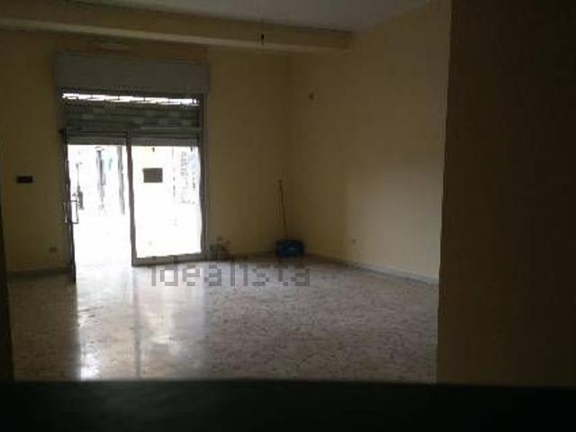 Locale in vendita di 240 m²
