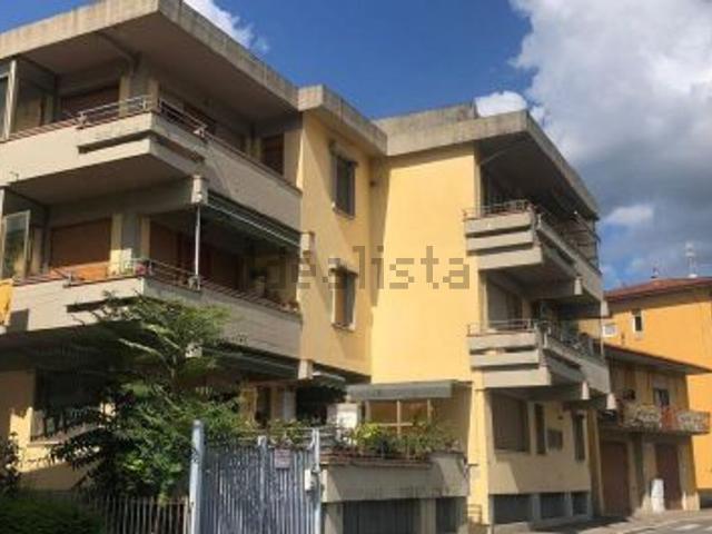 Locale in vendita di 240 m² in Via della Repubblica, 72