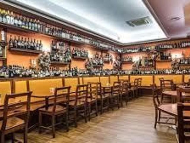 Locale in vendita di 240 m² in Piazzale Ricasoli