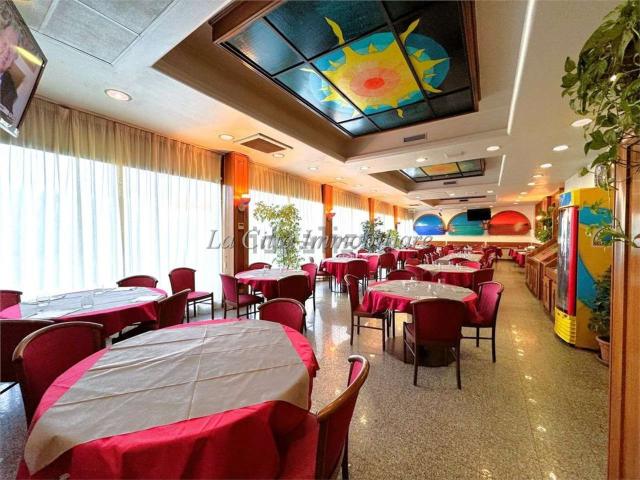 Locale in vendita di 241 m² in Corso Vercelli, 83