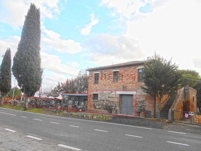 Locale in vendita di 244 m² in Via Casaccia, 26