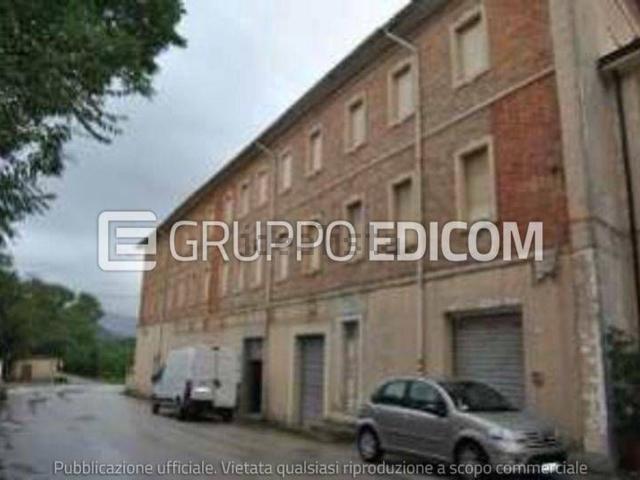 Locale in vendita di 2452 m² in Piazzale Stazione