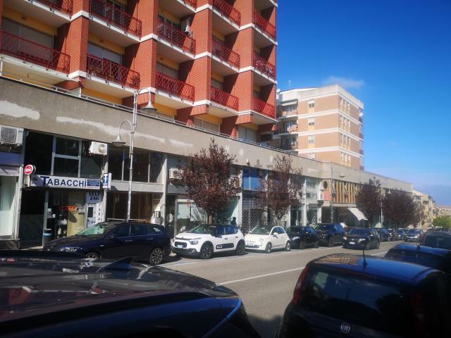 Locale in vendita di 245 m² in Via San Michele