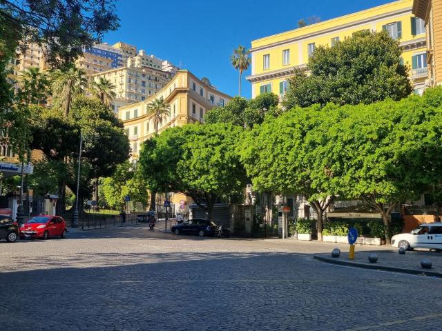 Locale in vendita di 245 m² in Piazza Amedeo