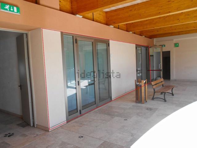 Locale in vendita di 246 m² in Via delle Farniole