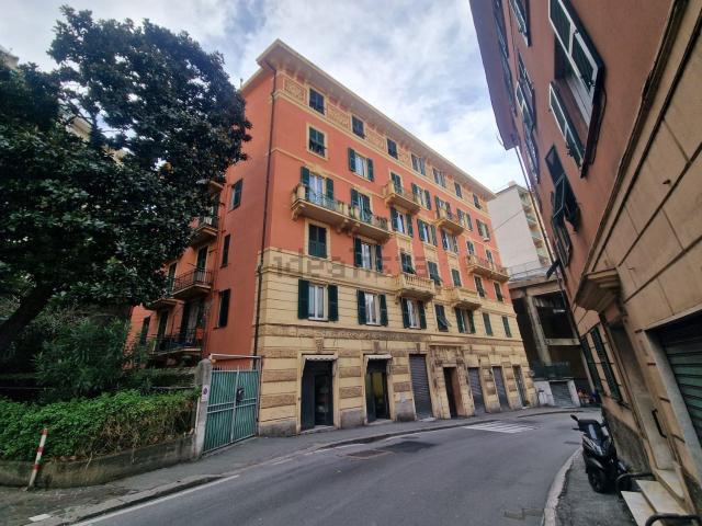 Locale in vendita di 24 m² in Corso Luigi Andrea Martinetti, 51