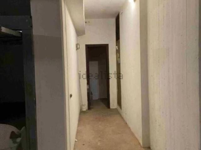 Locale in vendita di 24 m² in Via Vincenzo Bellini, 23