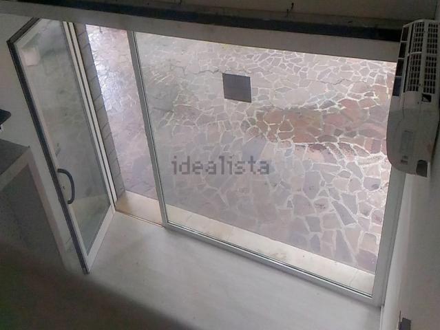 Locale in vendita di 24 m² in Via Antonio Abetti