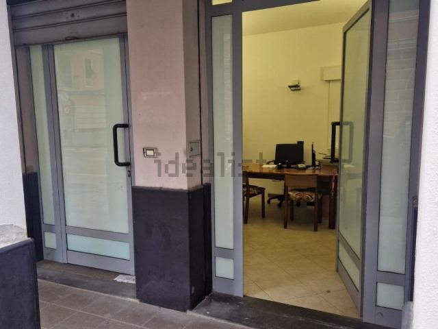 Locale in vendita di 24 m² in Via dei Devoto