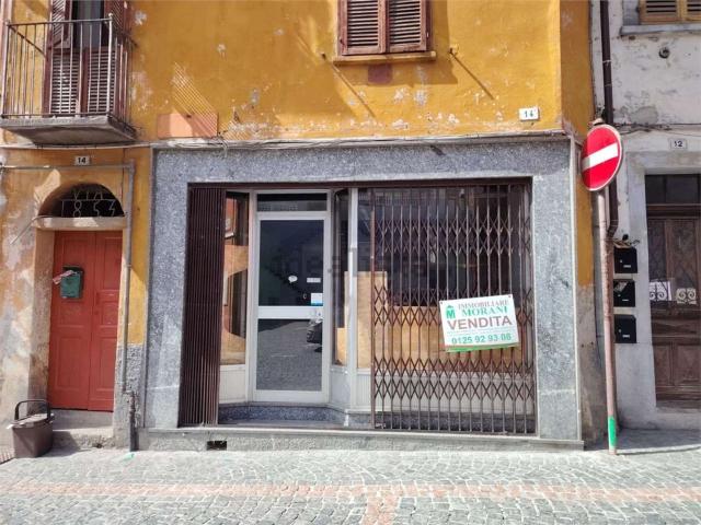 Locale in vendita di 24 m² in Via Duca D&apos Aosta