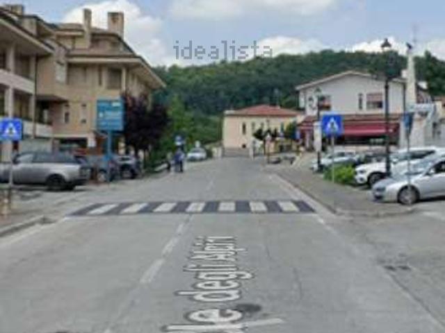 Locale in vendita di 24 m² in Viale degli Alpini