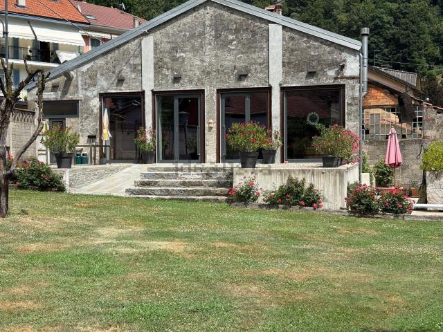 Locale in vendita di 250 m² in Via Bruno Buozzi, 37