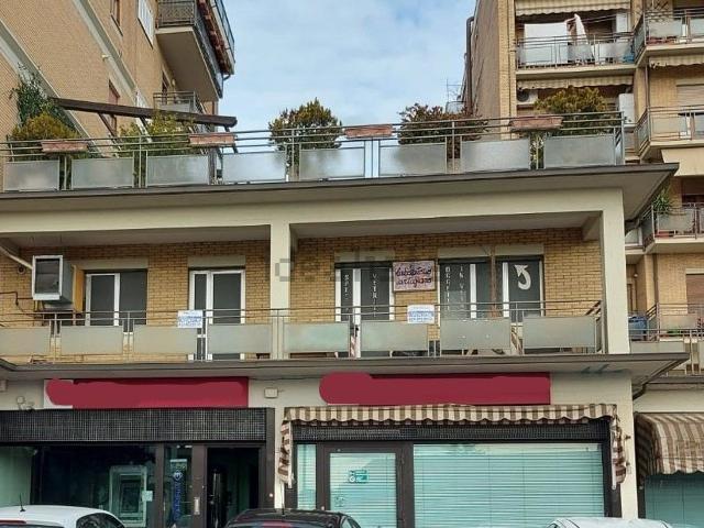 Locale in vendita di 250 m² in Via W. I. Uljanow Detto Lenin