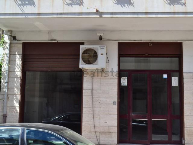 Locale in vendita di 250 m² in Via Marco Polo, 320