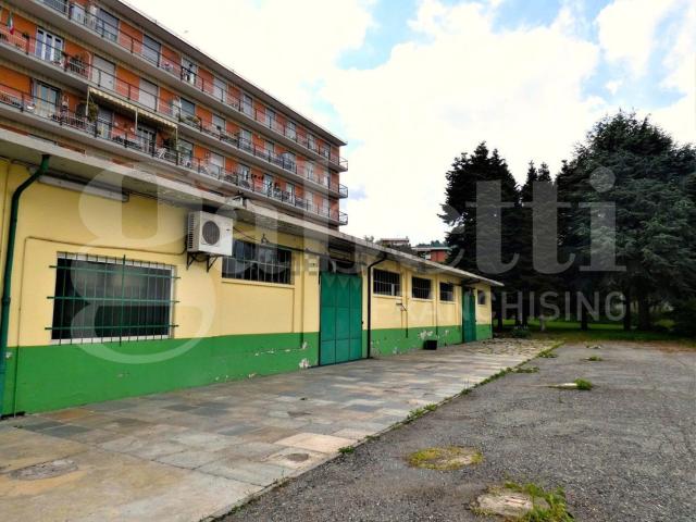 Locale in vendita di 250 m² in Via Martiri del XXI, 65