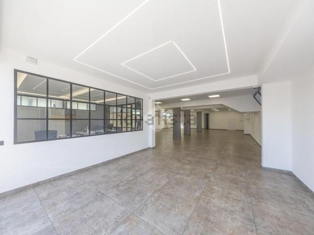 Locale in vendita di 250 m² in Via Massa di San Giuliano, 270