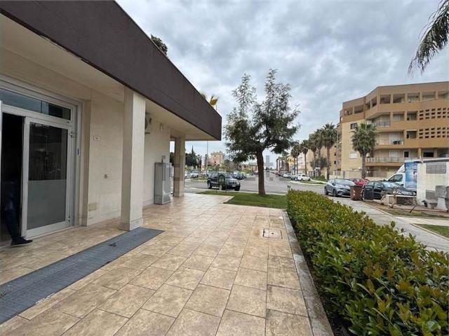 Locale in vendita di 250 m² in Via Salvatore Nahi, 53