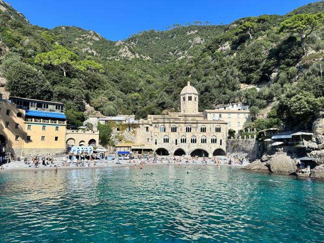 Locale in vendita di 250 m² in Via San Fruttuoso, 19