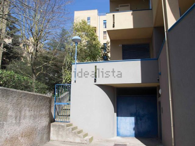 Locale in vendita di 250 m² in Viale della Stazione, 11