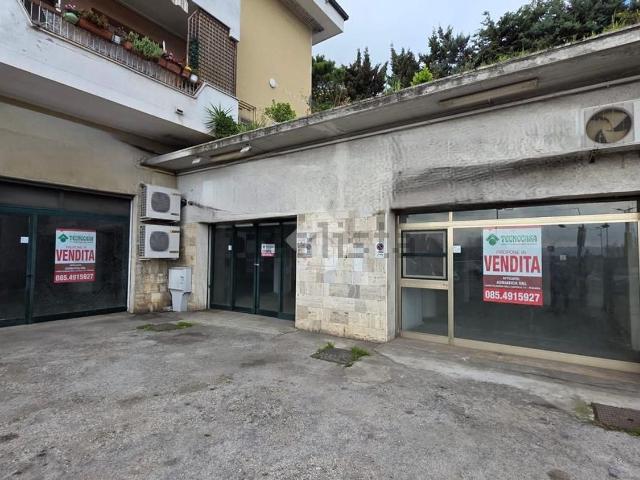Locale in vendita di 280 m² in Viale Europa, 2