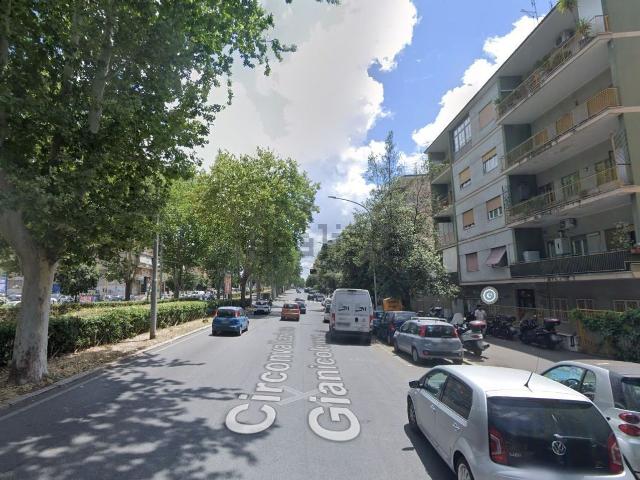 Locale in vendita di 251 m² in Circonvallazione Gianicolense, 223