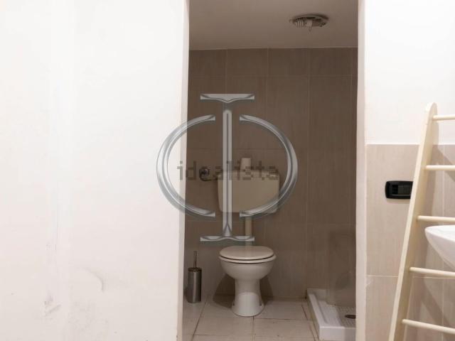 Locale in vendita di 253 m² in Via Monte Grappa