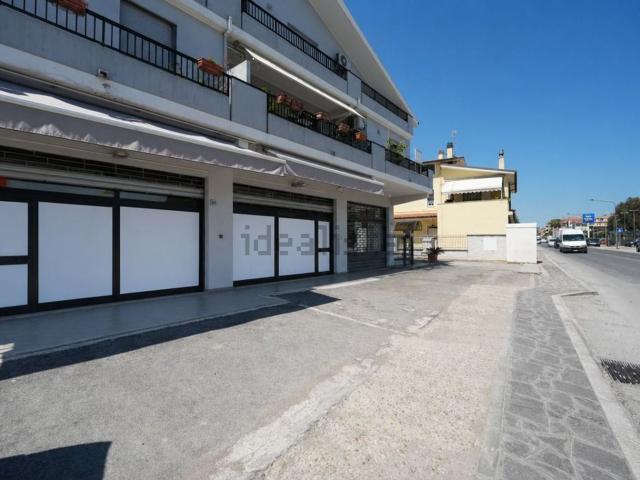 Locale in vendita di 253 m² in Via Roma, 332