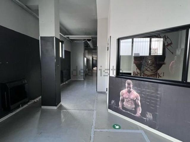Locale in vendita di 255 m² in Via Rio Fratta, 18