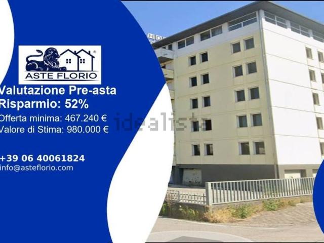 Locale in vendita di 2580 m² in Via Gioacchino Rossini, 2